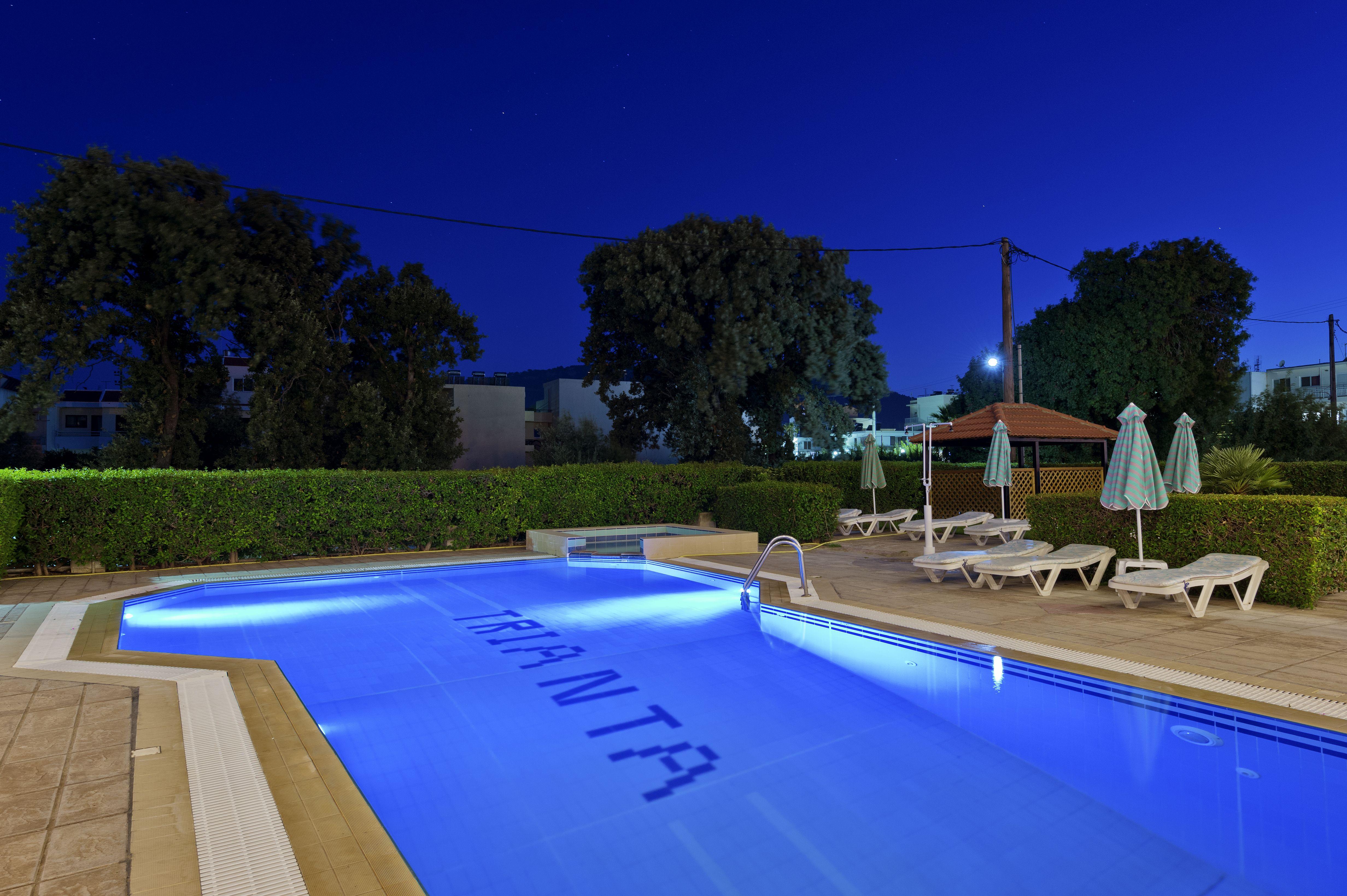 Trianta Hotel Apartments Ialysós Eksteriør bilde